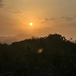 The Sunset Los Naranjos